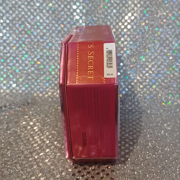 VS 2022 Holiday Limited Edition Scent - Bombshell Magic - NWT